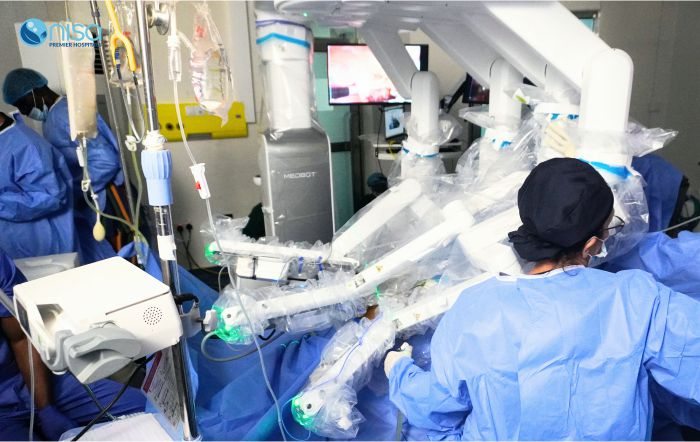 Nisa surgical team performing a robotic-assisted procedure